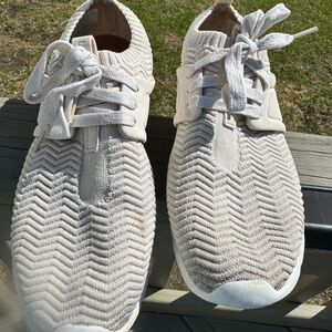UGG Women's Cream Knit Sneakers size 8